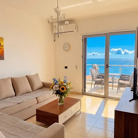 Beachfront- Sea View 105 Apartament Durrës