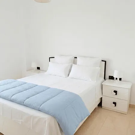 Beachfront- Sea View 105 Apartman