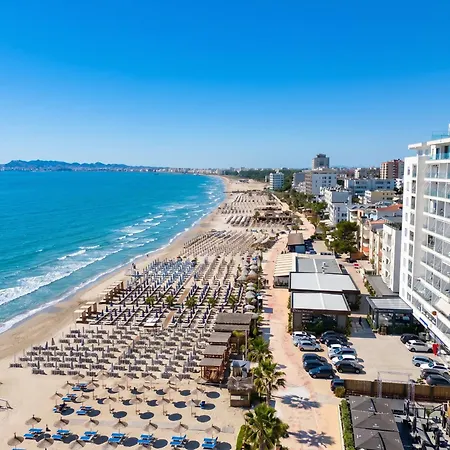 Apartament Beachfront- Sea View 105